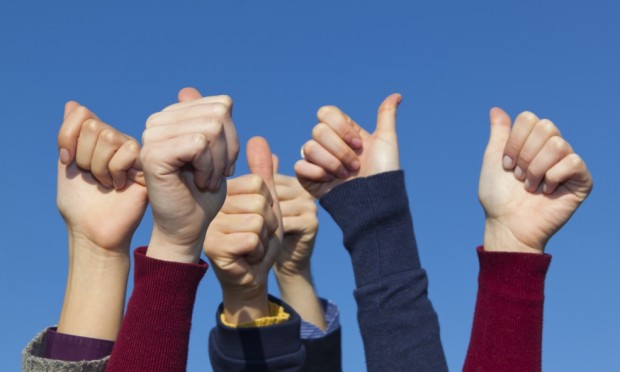 polegares-levantados-supere-frustracoes-44639