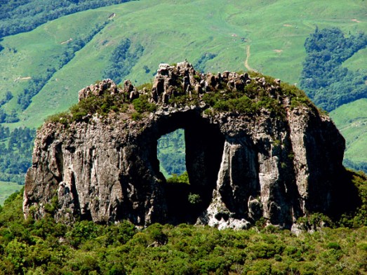 246579-urubici-pedra-furada