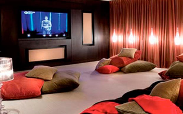 Como ter uma ala de cinema em casa gastando pouco