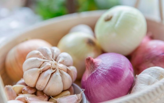 cebola e alho